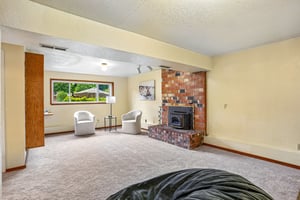 S 111th St-S2706-033.jpg