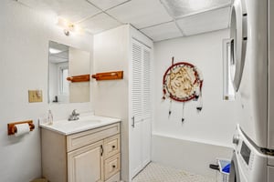 S 111th St-S2706-034.jpg
