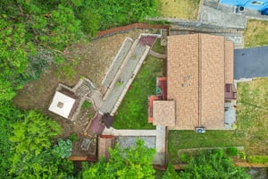 S 111th St-S2706-064.jpg