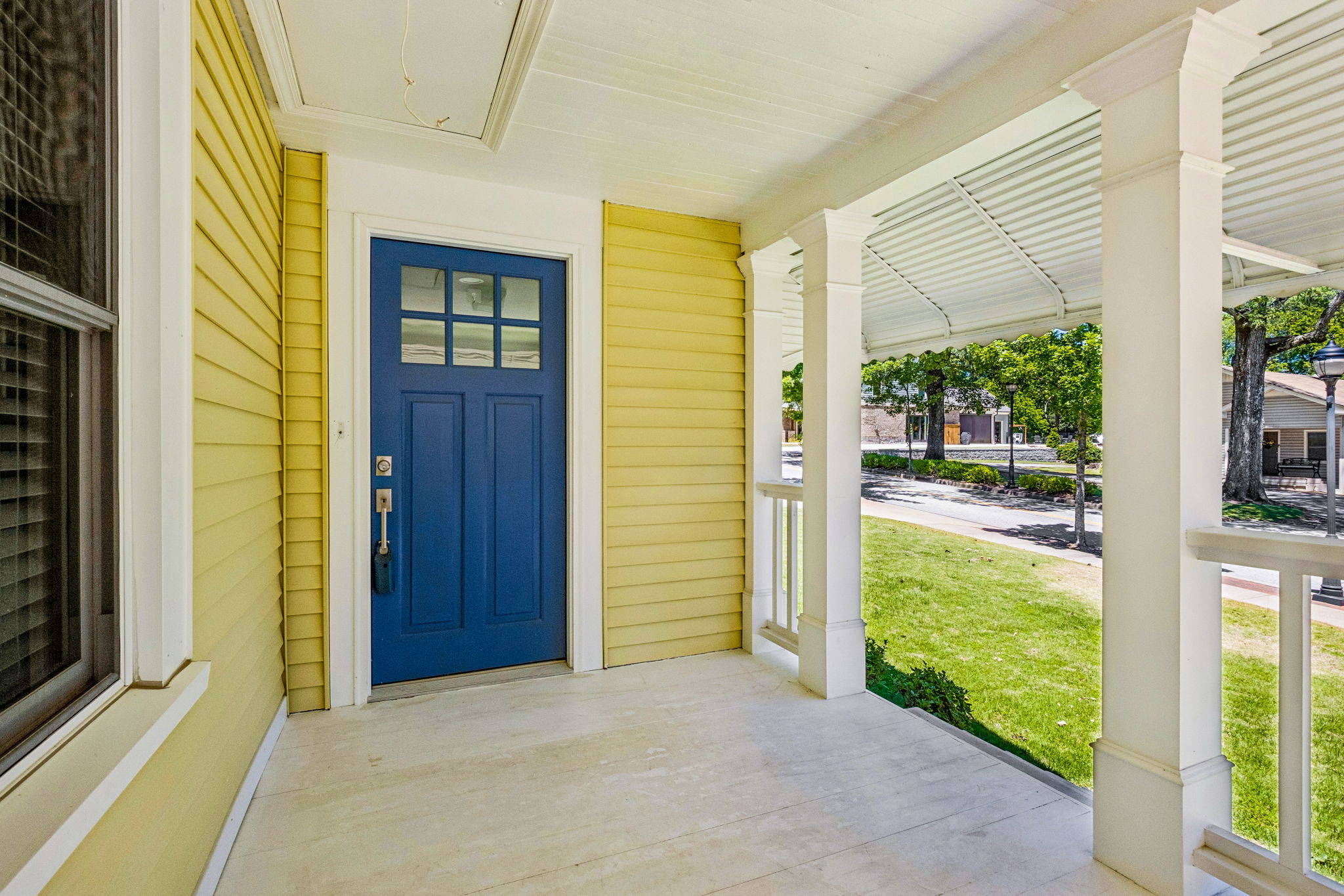 Front Entry Detail
