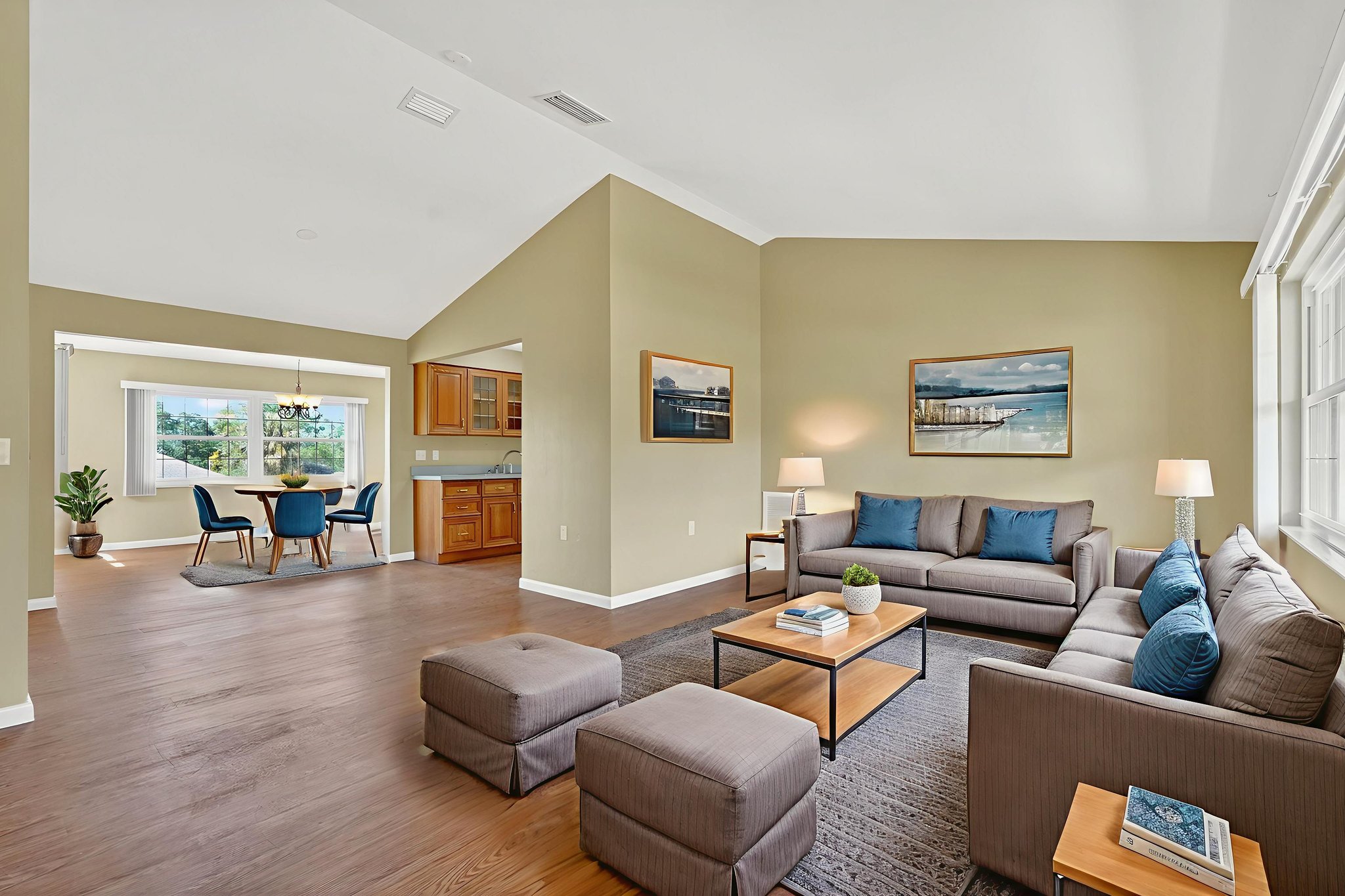 013_SNY09382 virtually staged.jpeg