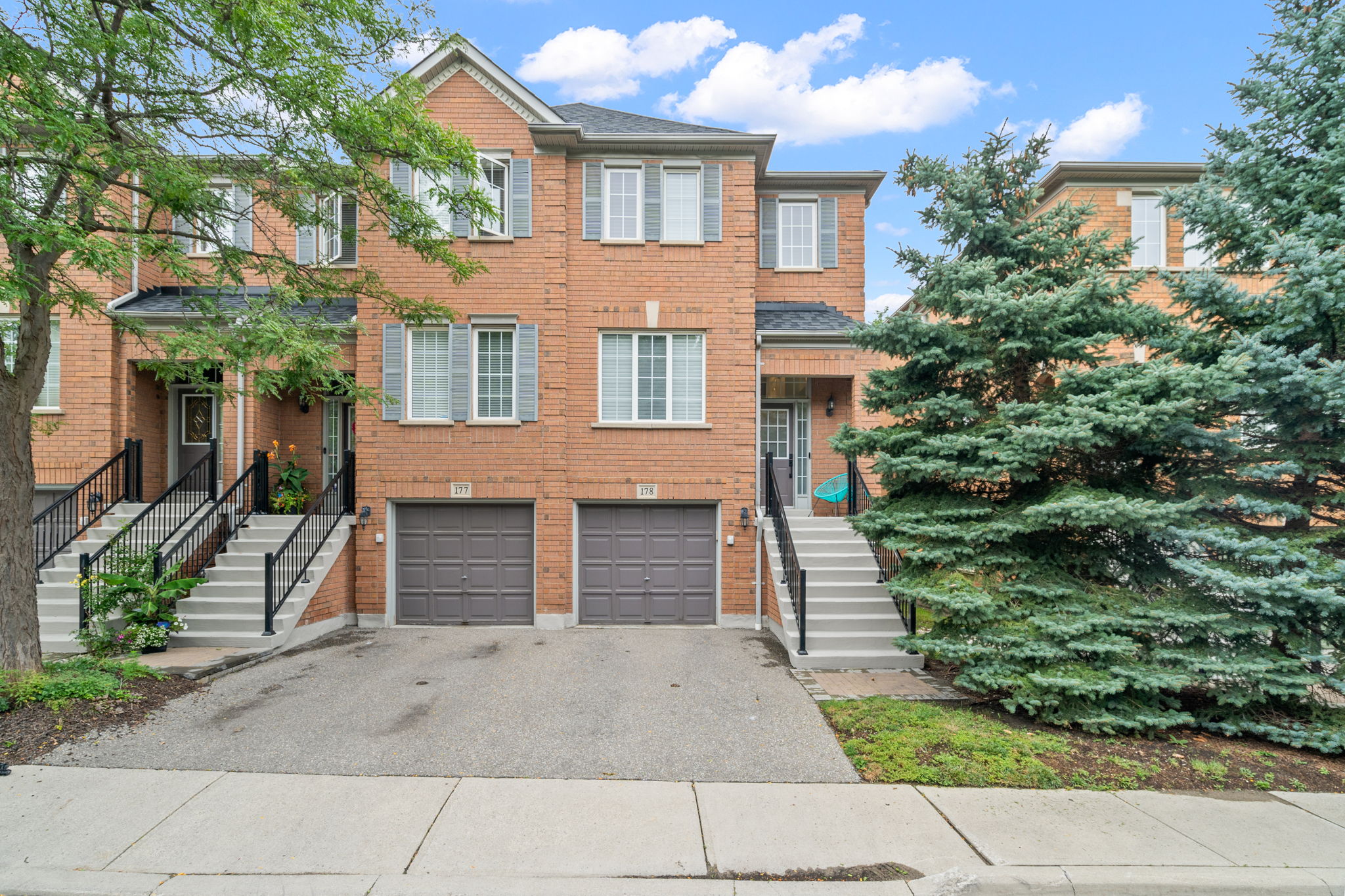 5530 Glen Erin Dr Unit 178 Mississauga, ON L5M 6E8