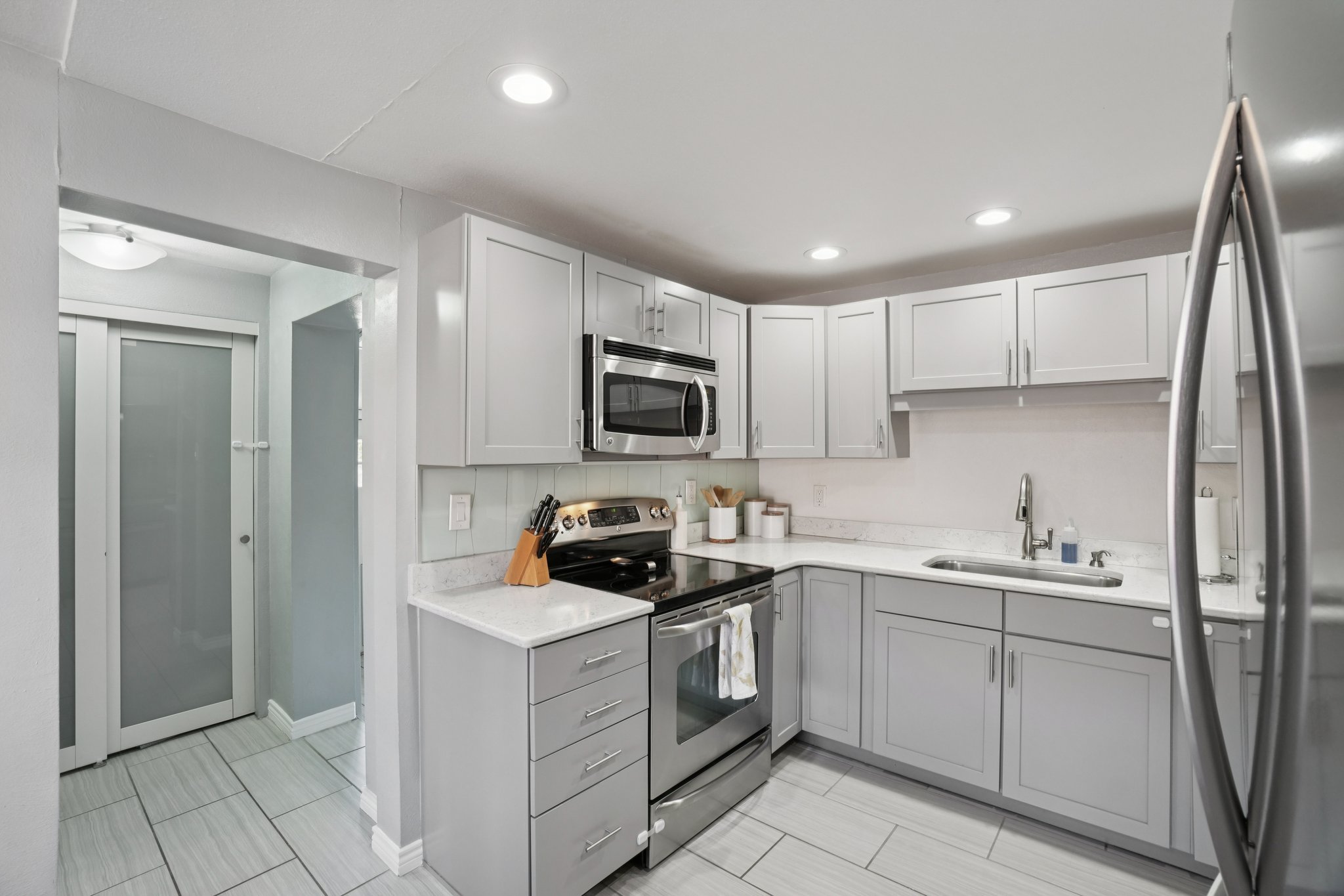 Holland Dr-S0711-018.jpg