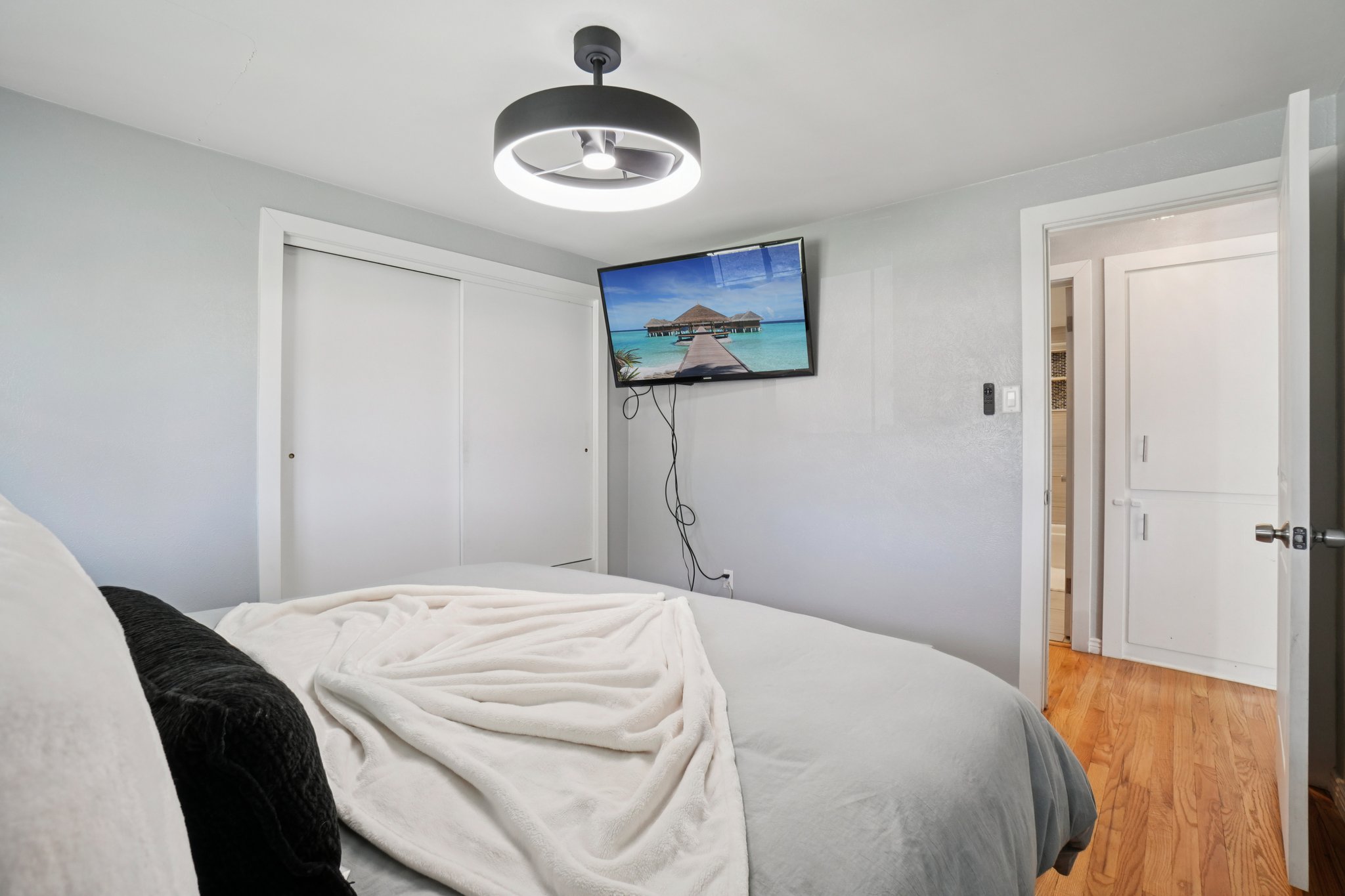 Holland Dr-S0711-022.jpg