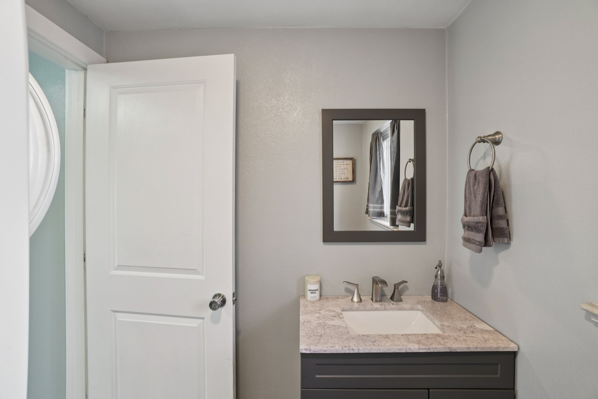 Holland Dr-S0711-028.jpg