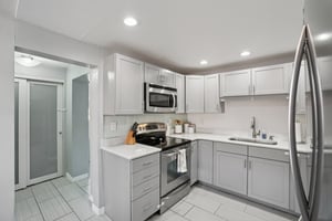 Holland Dr-S0711-018.jpg