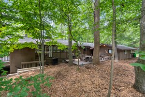 43. Back of house.jpg