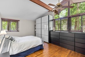 24. Main bedroom.jpg