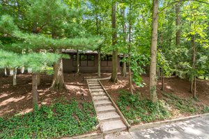 01. Front of house.jpg