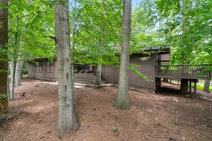 04. Front of house.jpg