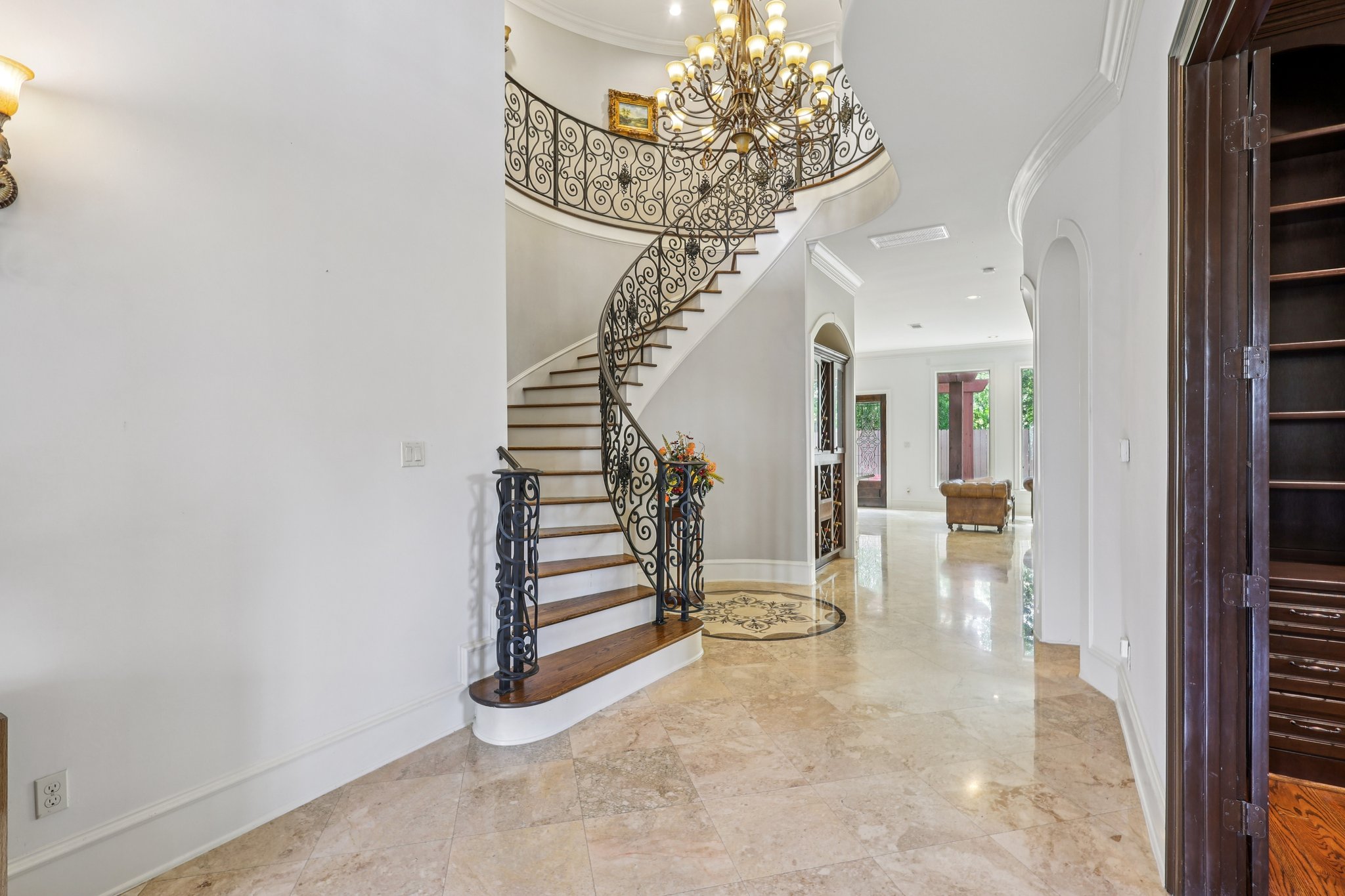 Navarro St-1106-006.jpg