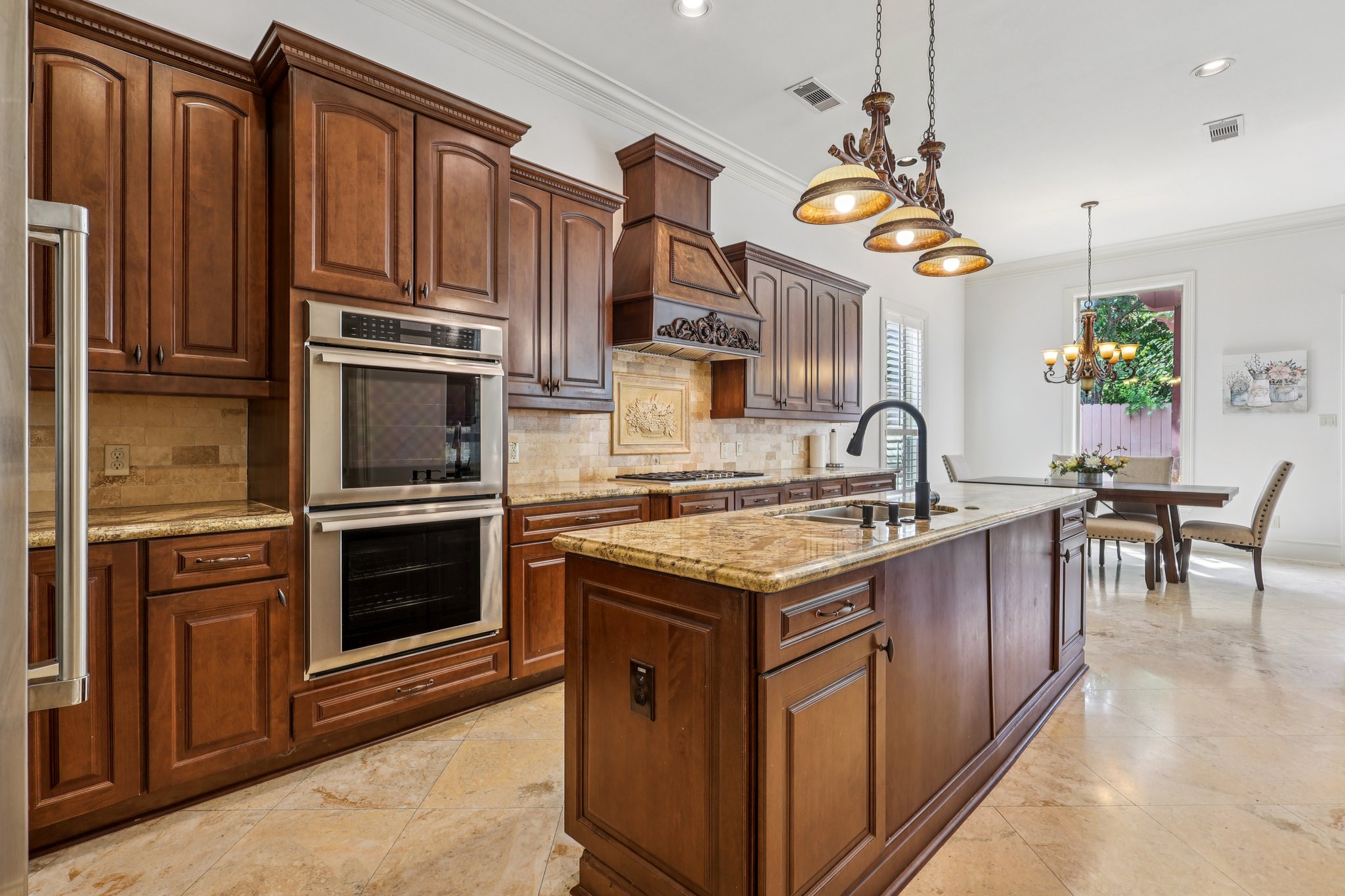 Navarro St-1106-016.jpg