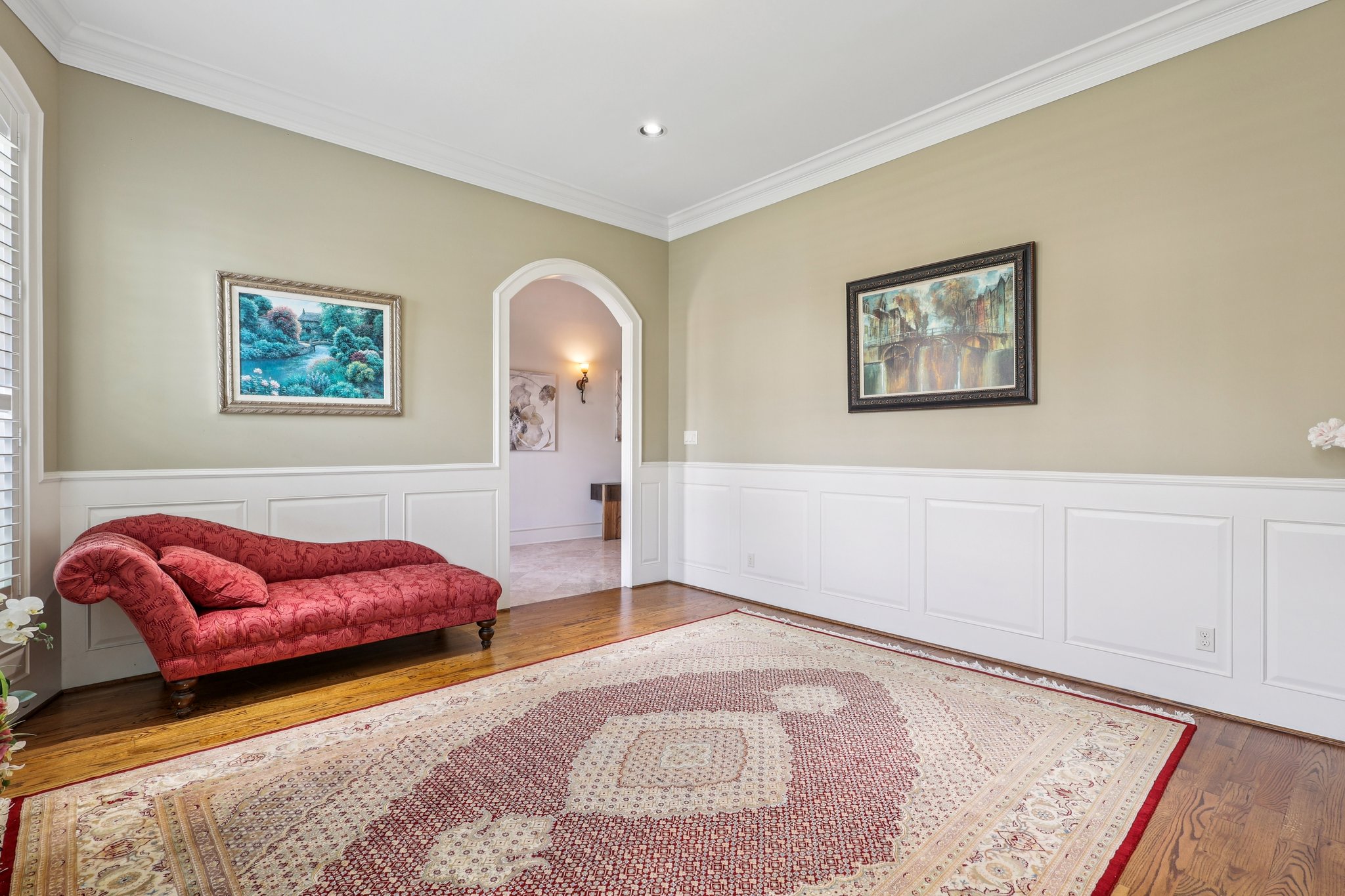 Navarro St-1106-019.jpg