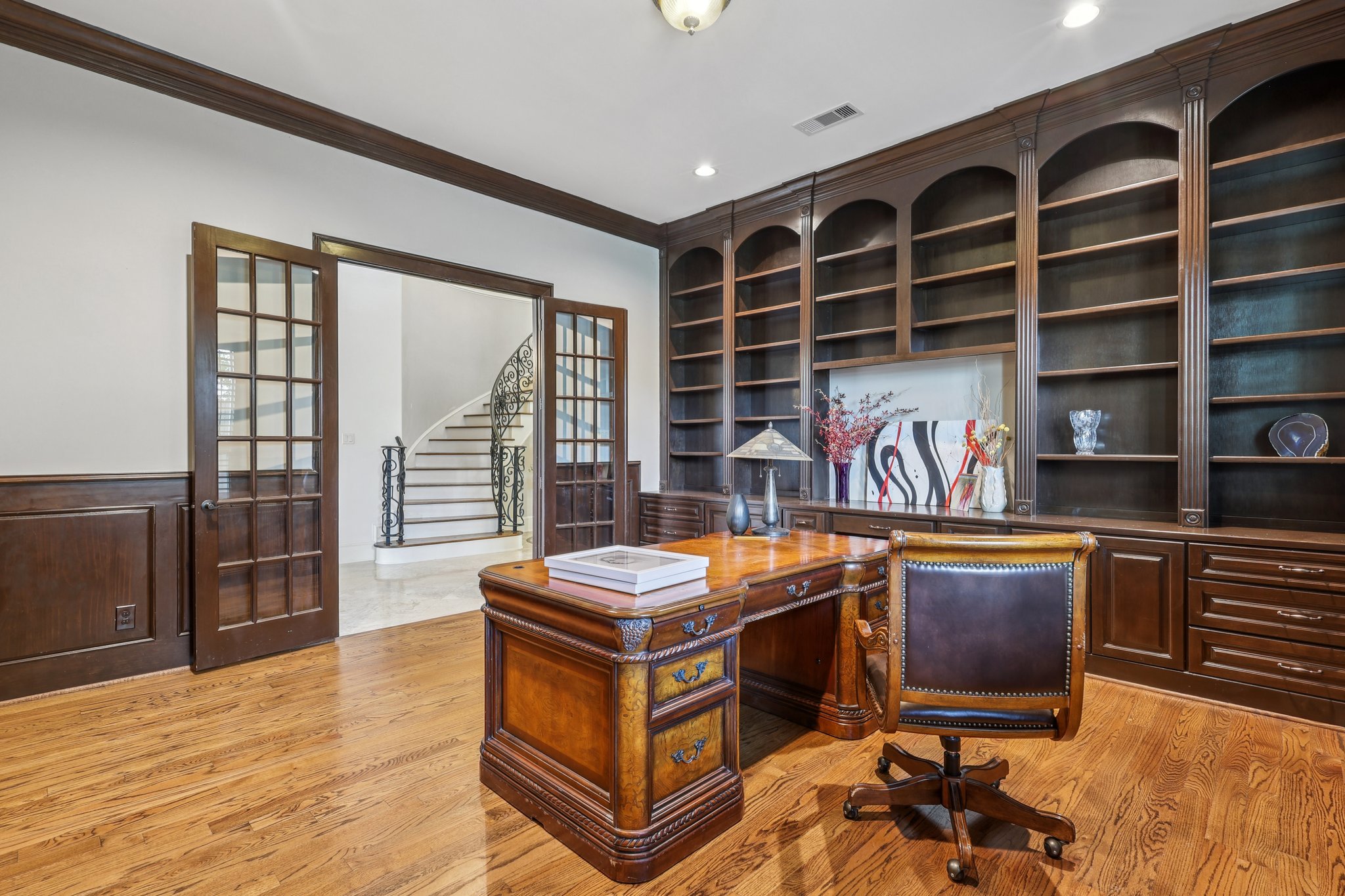 Navarro St-1106-022.jpg