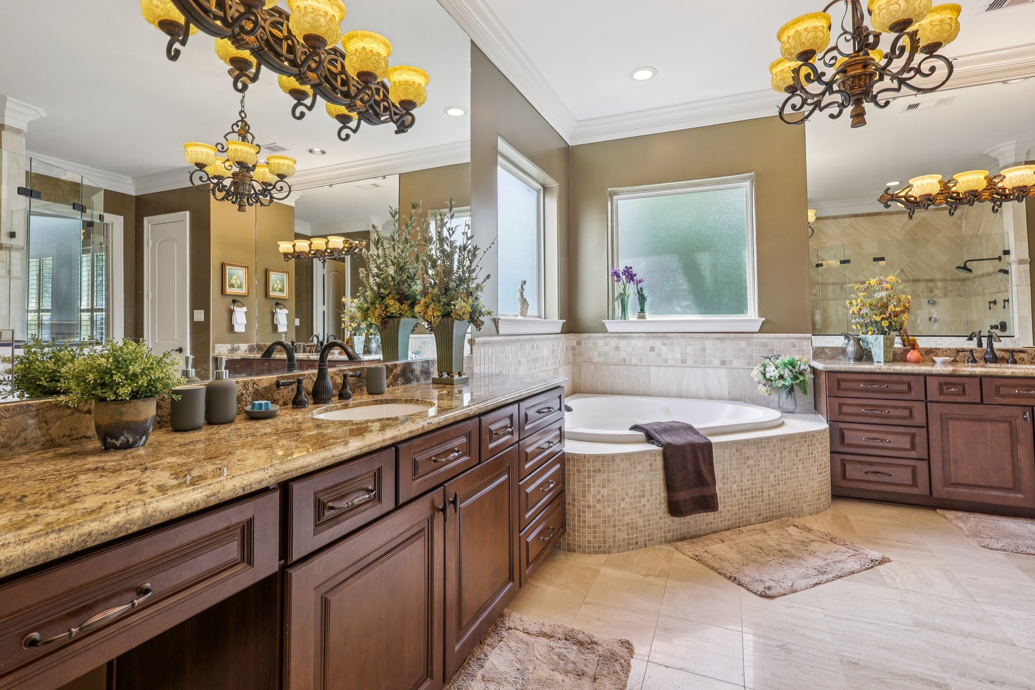 Navarro St-1106-037.jpg