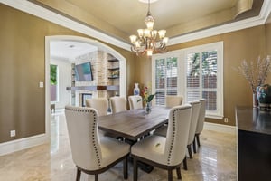 Navarro St-1106-010.jpg