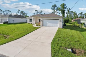 Fairlane Dr-S0907-038.jpg