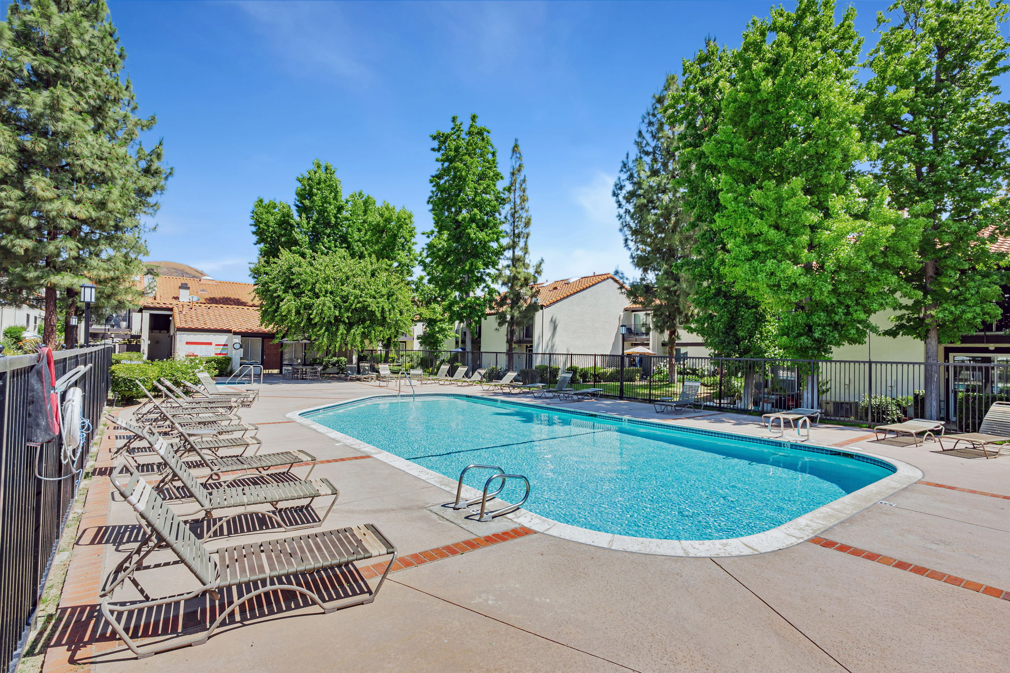 037_5534 Las Virgenes Rd 120 