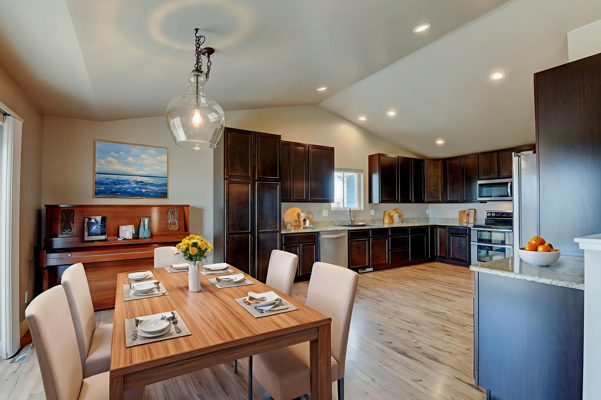 DSC_5438_39_40_41_42 virtually staged.jpeg