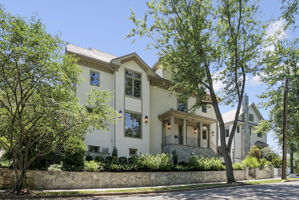  Photo 0