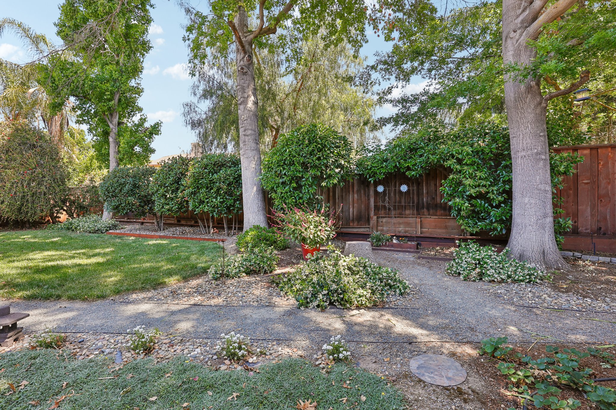 Charlotte Way-S1605-041.jpg