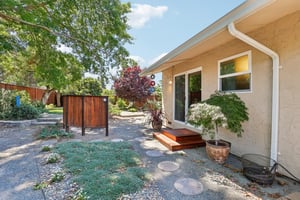 Charlotte Way-S1605-040.jpg