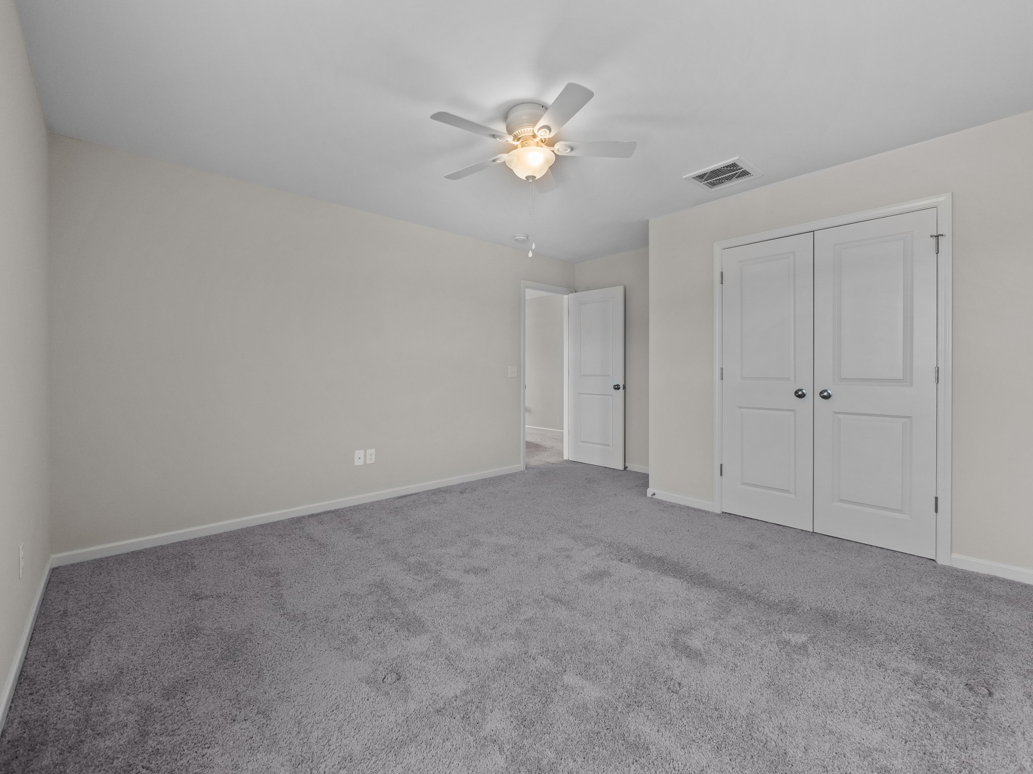 554 Avendale Dr, Rocky Point, NC 28457