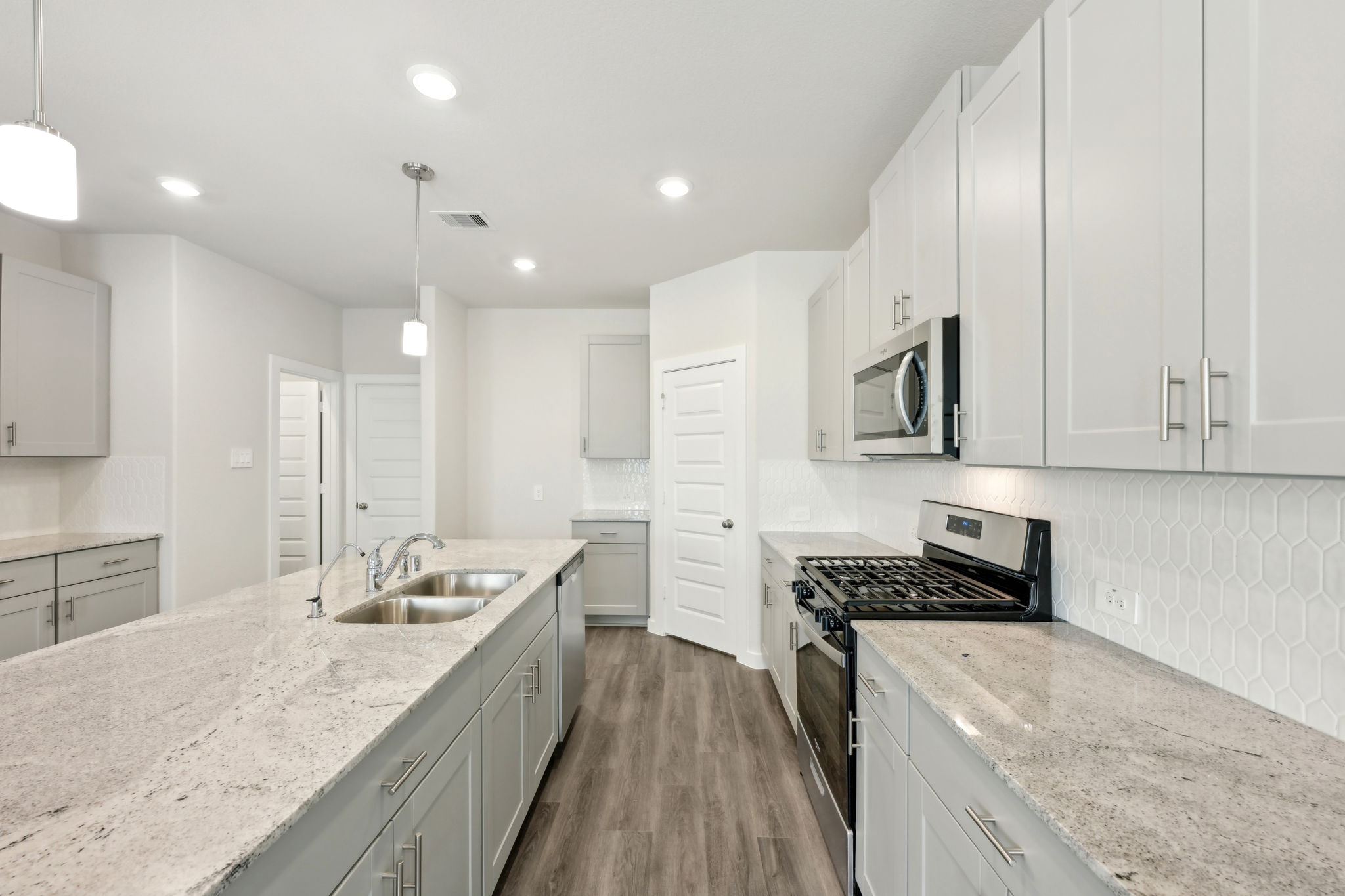 Houston - Kemah Crossing - 554 Avisa Drive, Kemah TX 77565 - 010