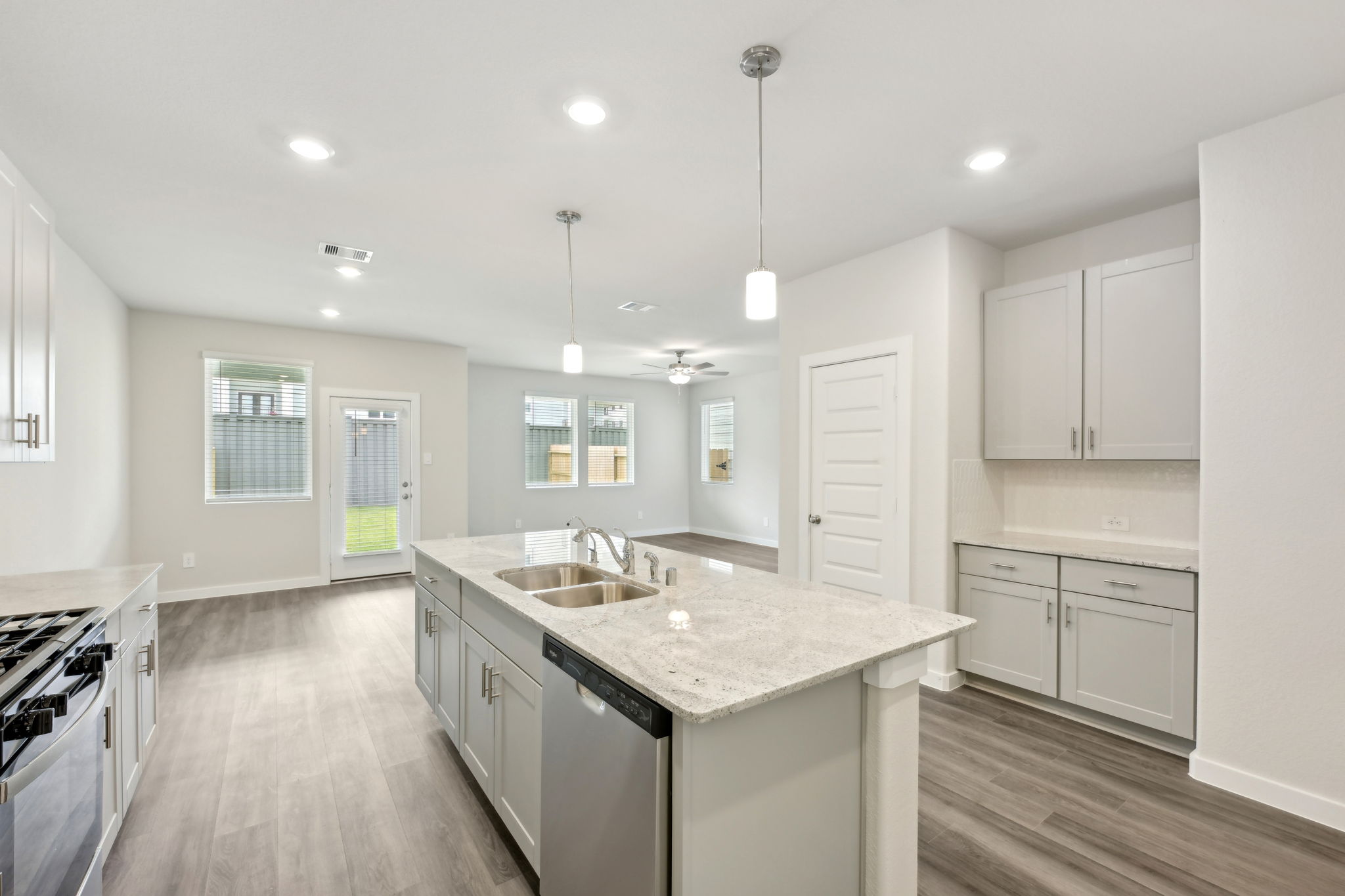 Houston - Kemah Crossing - 554 Avisa Drive, Kemah TX 77565 - 014