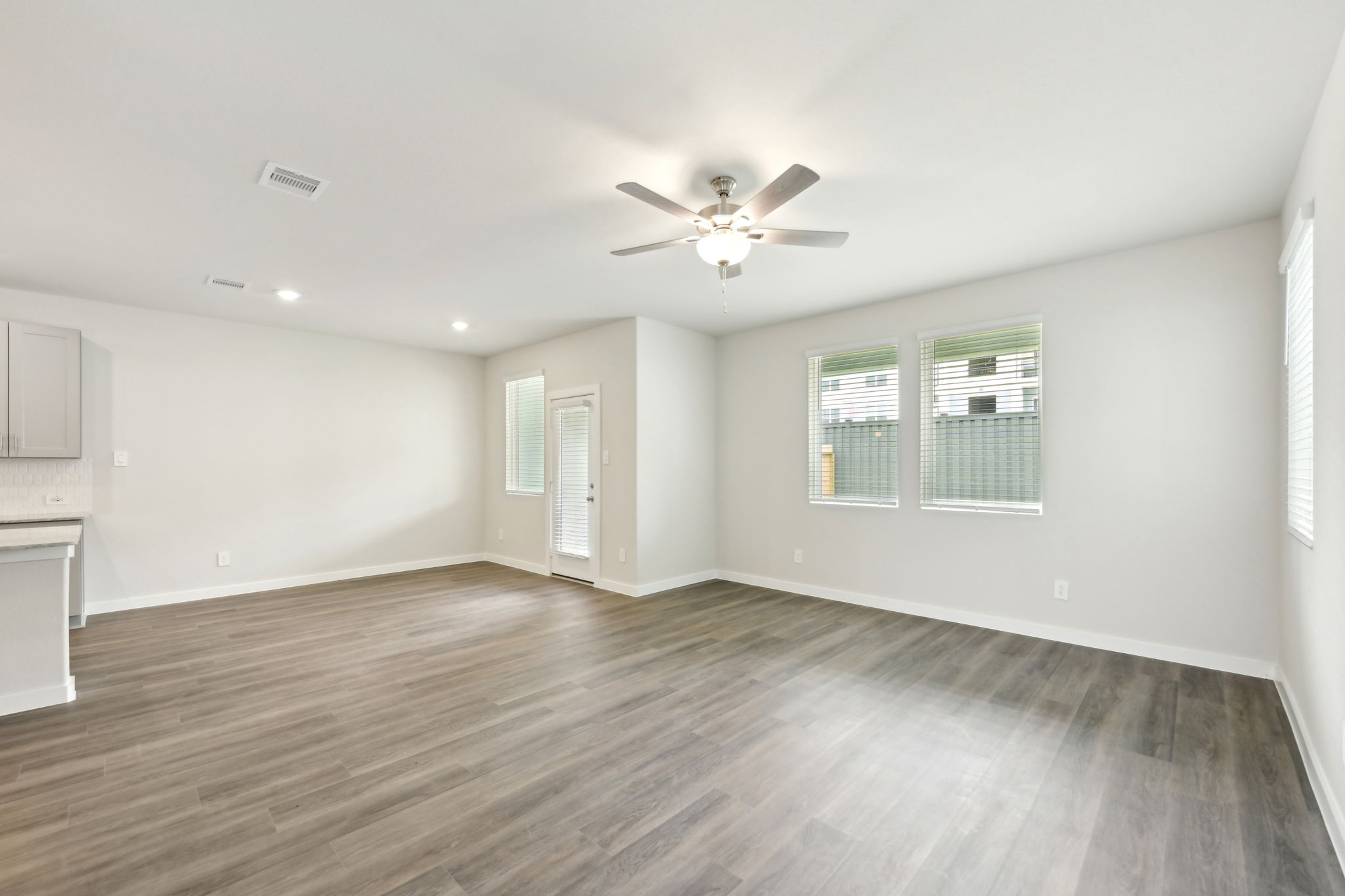 Houston - Kemah Crossing - 554 Avisa Drive, Kemah TX 77565 - 016