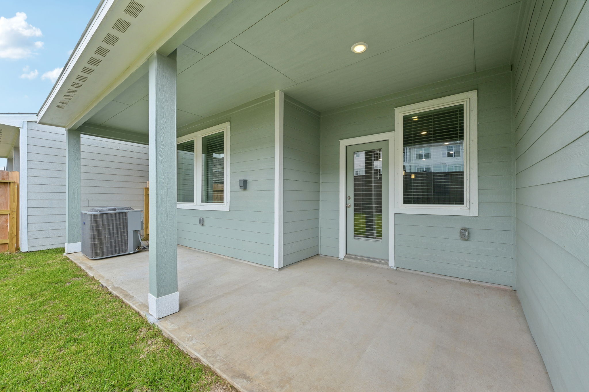 Houston - Kemah Crossing - 554 Avisa Drive, Kemah TX 77565 - 035