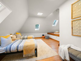  Photo 49