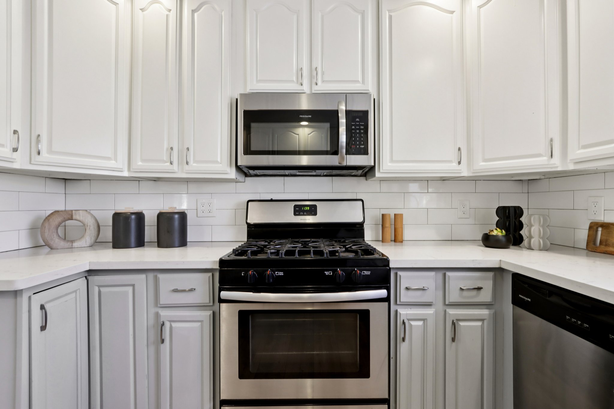 Fisk Ave-S0603-020.jpg