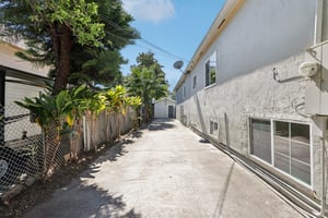 Fisk Ave-S0603-053.jpg