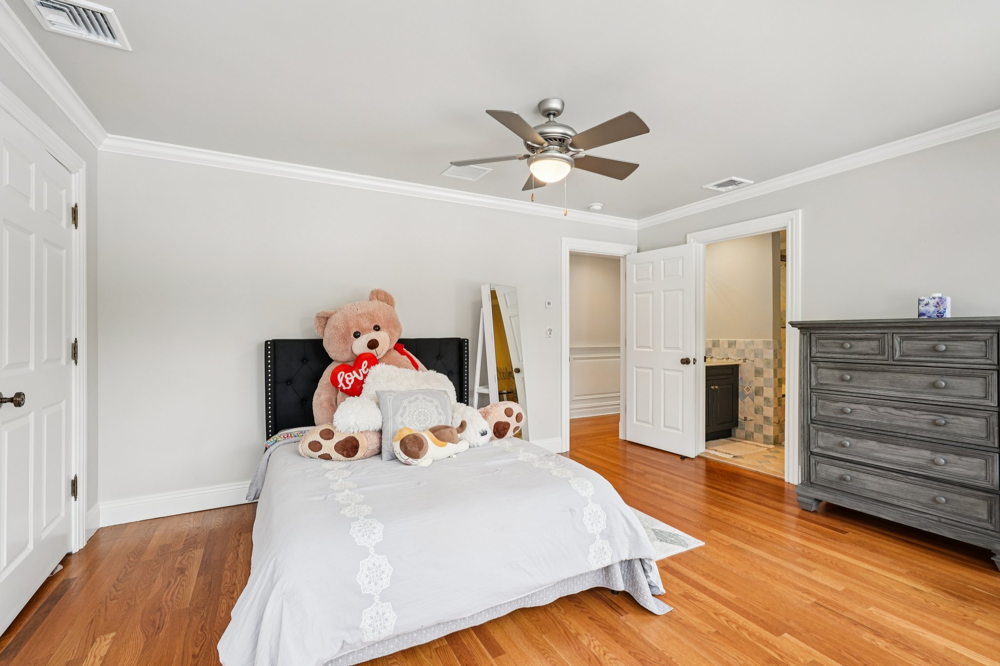 Hampton Hill Rd-S1102-063.jpg