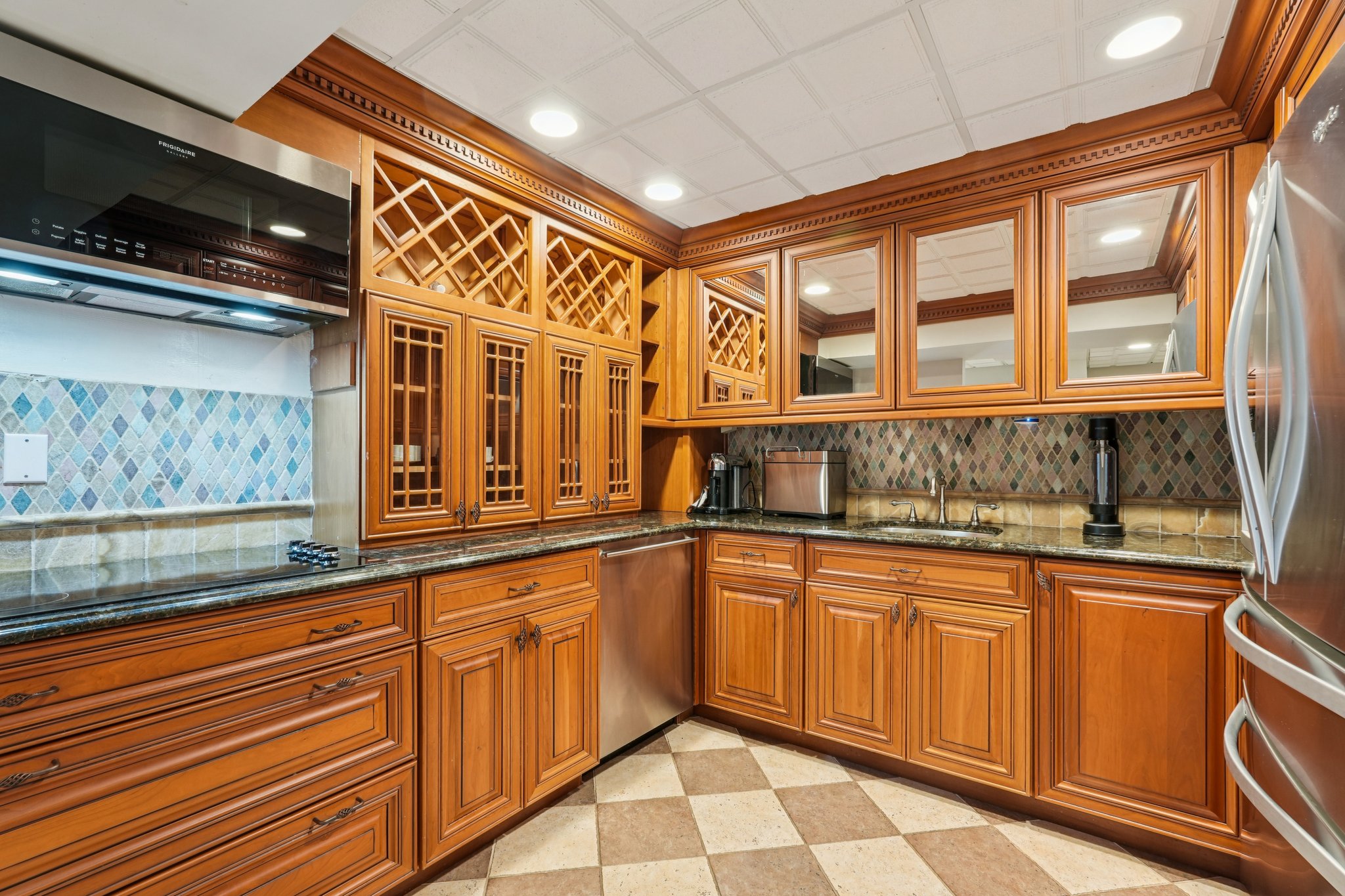 Hampton Hill Rd-S1102-087.jpg