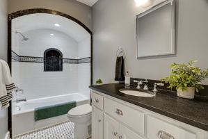  Photo 47