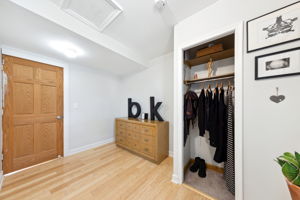 16_Interior
