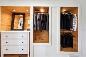 17_Interior