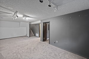  Photo 35