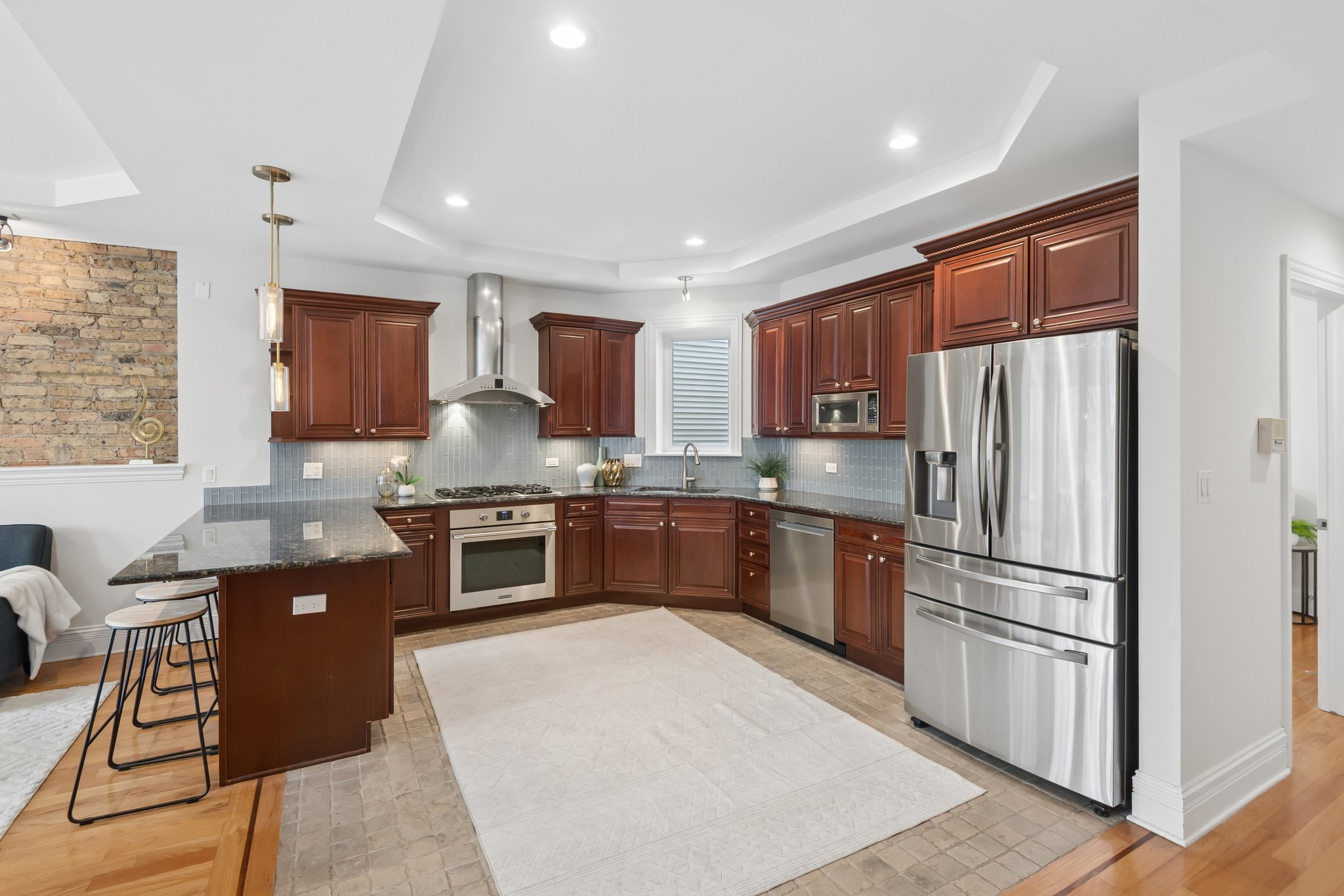 5540 N Glenwood Ave_008.jpg