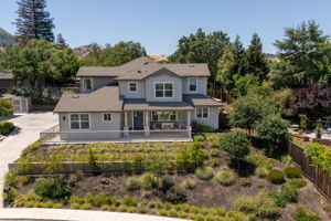 Like New & Move-In Ready