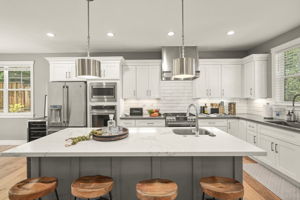 Chef's Island w/ Sink & Seating