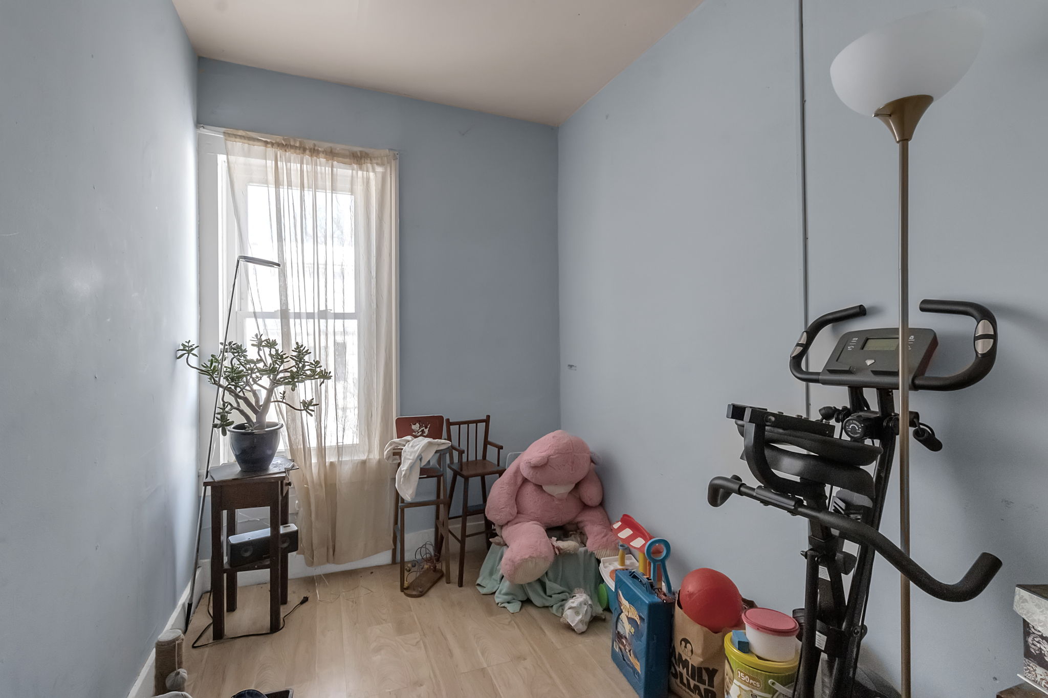  Photo 18