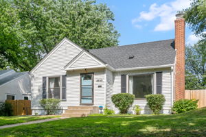 Welcome to 5549 27th Avenue S, a 1948 bungalow just a half-mile east of Lake Nokomis in the Wenonah neighborhood of South Minneapolis.