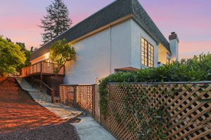 025_F8_TWILIGHT_555 Chateau Dr