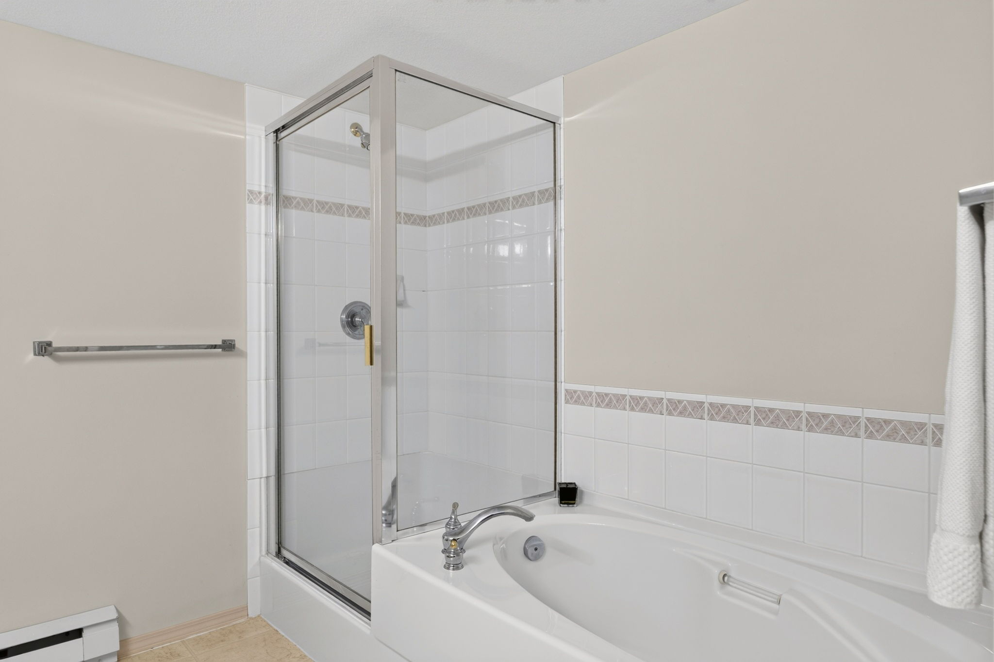 Photo-555-Houghton-Rd-219-28