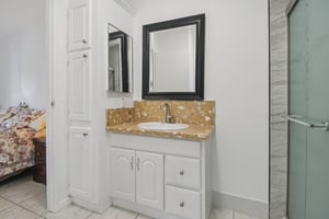 Umbarger Rd-S0901-031.jpg