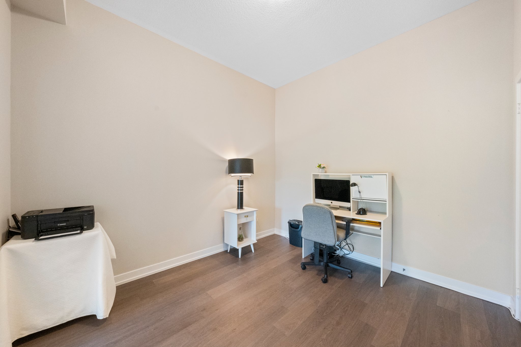 555 William Graham Dr UNIT 408 Aurora, ON L4G 7C4