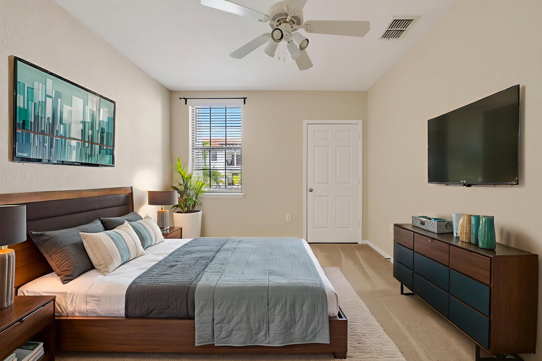 5550 E Michigan St-32 virtually staged.jpeg